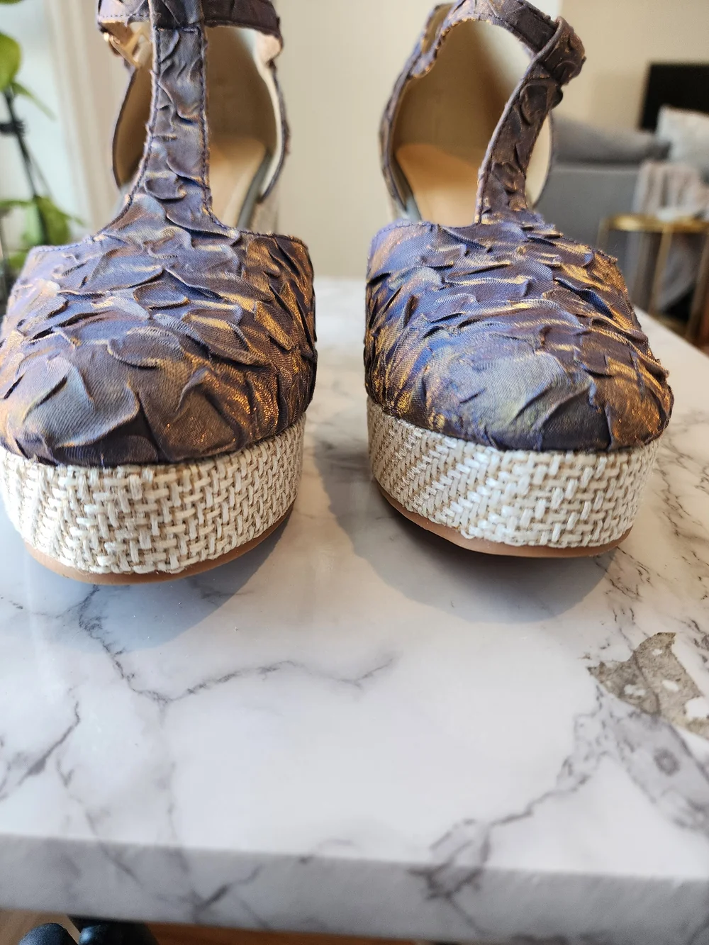 🇮🇳Metallic/Iredescent Lavender/Mauve/Gold Wedge Sandals with T-Strap SZ 41
